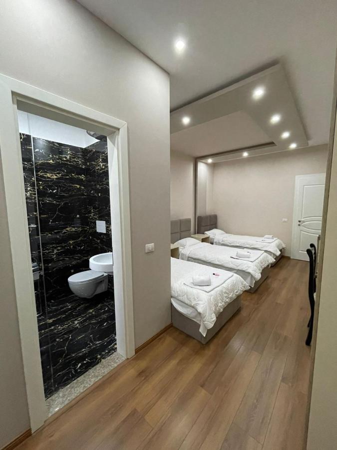 Hotel Holiday Koplik Zewnętrze zdjęcie