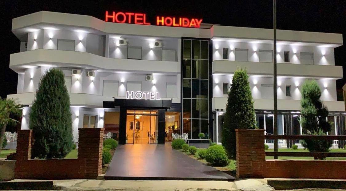 Hotel Holiday Koplik Zewnętrze zdjęcie